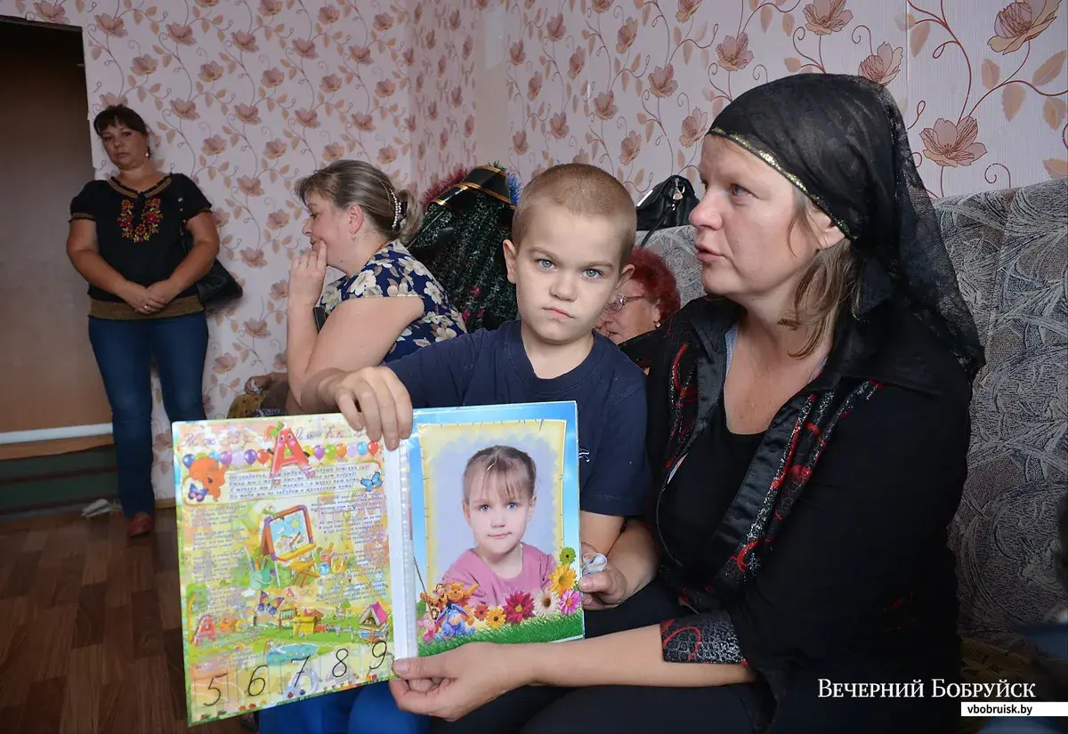8-летняя девочка в Бобруйске погибла под упавшим на нее шкафом