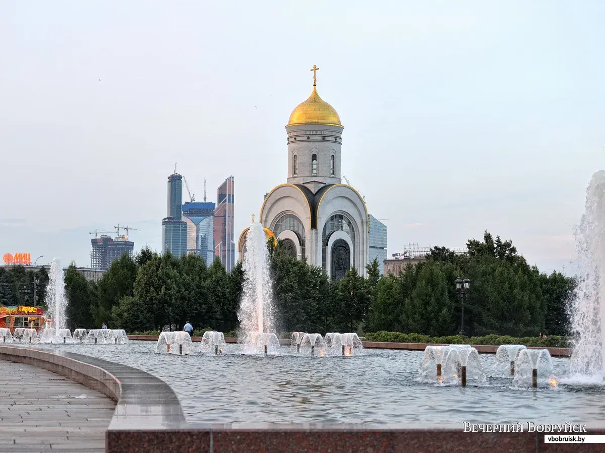 Москва, 10 июля 2013 года. Поклонная гора (40 фото) | bobruisk.ru