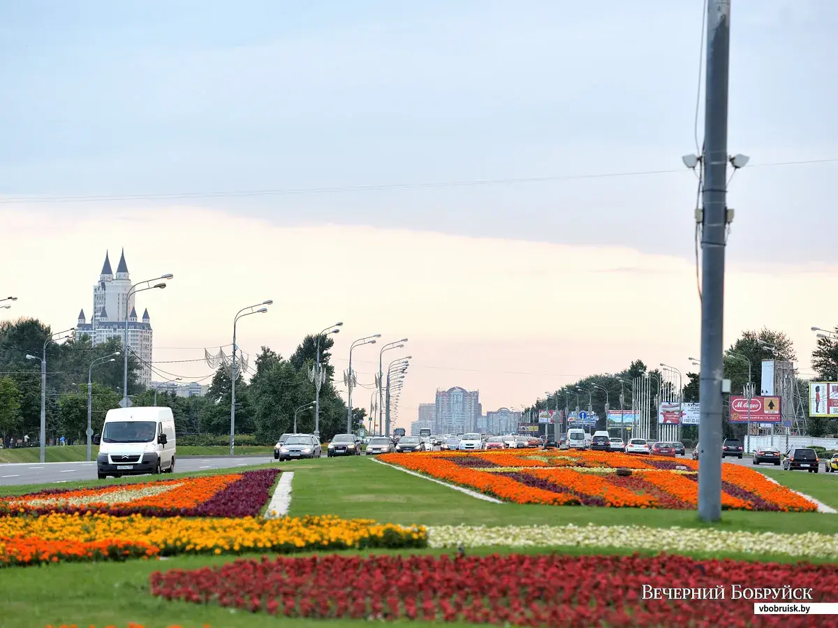 Москва, 10 июля 2013 года. Поклонная гора (40 фото) | bobruisk.ru