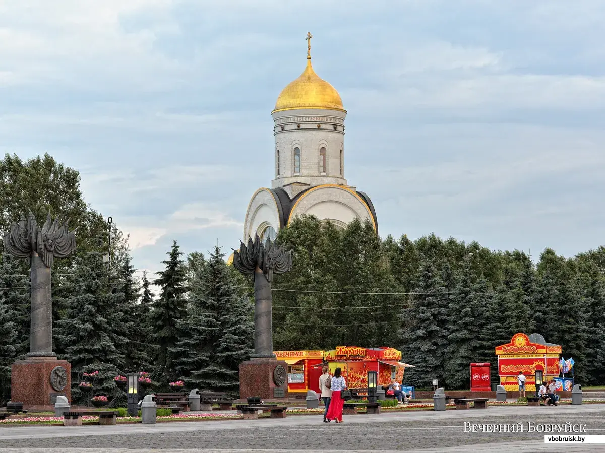 Москва, 10 июля 2013 года. Поклонная гора (40 фото) | bobruisk.ru