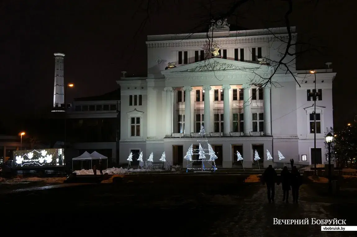 Фотохроника, 15 декабря 2013 года. Часть 2. Вечерняя Рига (30 фото) |  bobruisk.ru