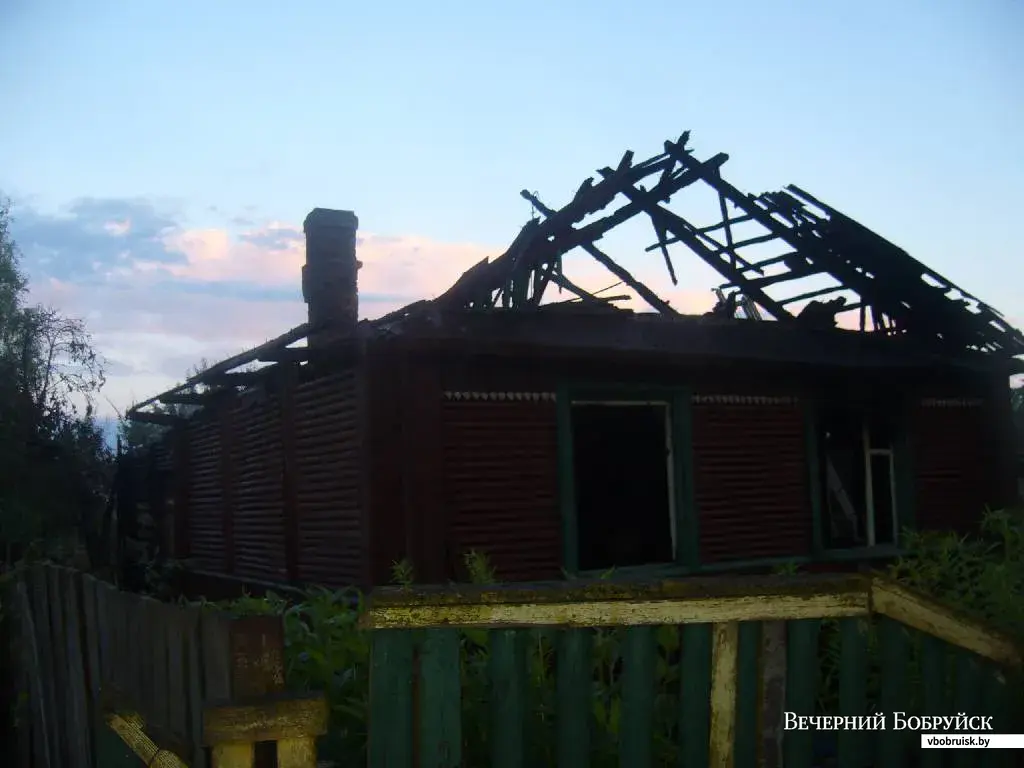 При пожаре в дачном доме погибли две женщины | bobruisk.ru