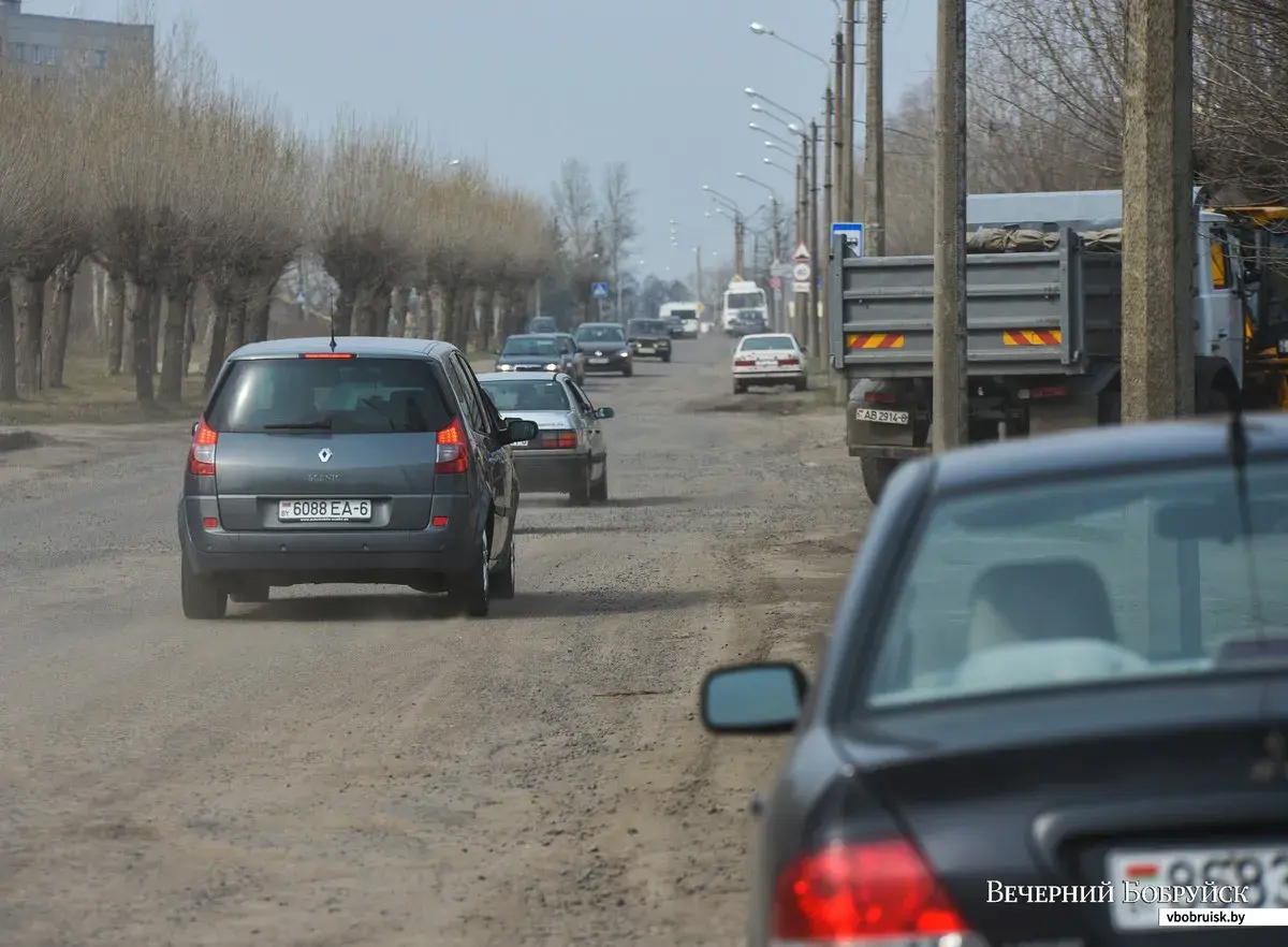 Алло, «Вечерка»! Одним — дорога, другим — проблема? | bobruisk.ru