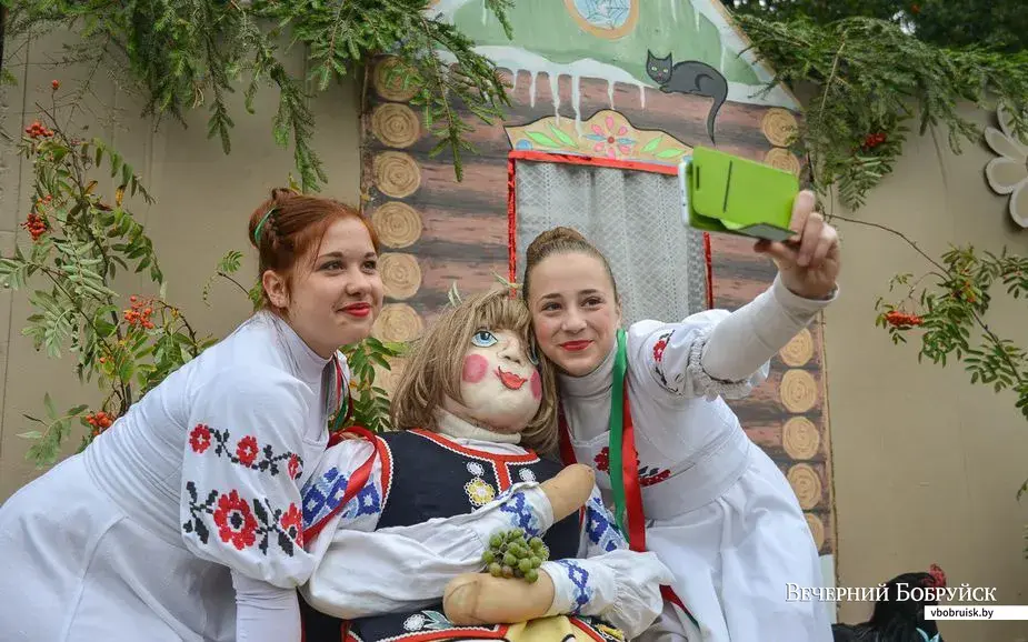 На празднике в Глуше в 2015 году. Фото из архива ВБ.
