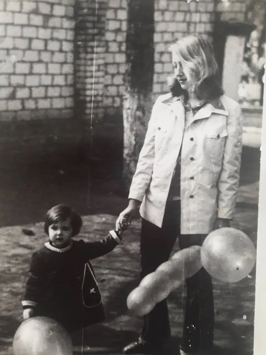 Татьяна Ивановна Орлова с маленькой дочкой Аллой, 1981 год.