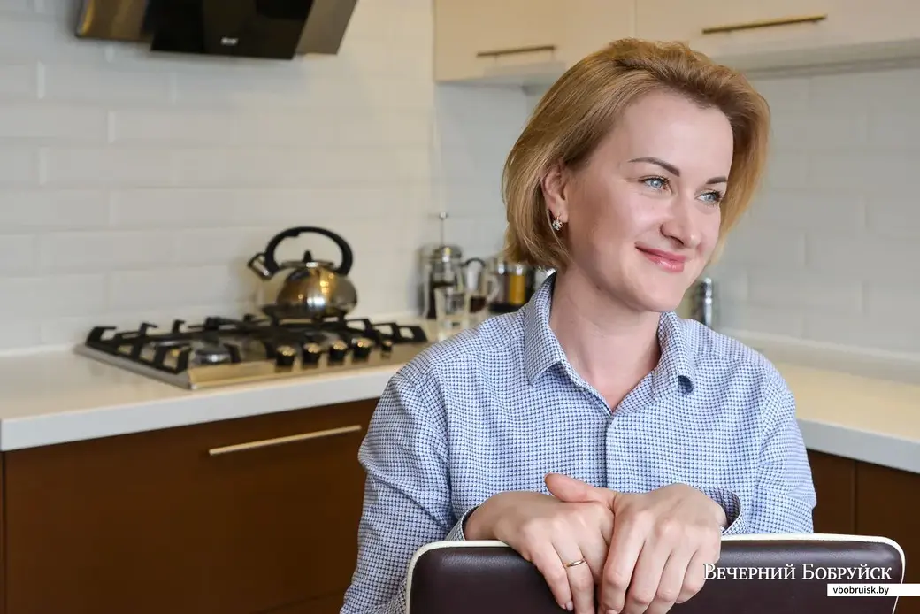 Светлана Куварина, 38 лет, домохозяйка. С дневным макияжем.