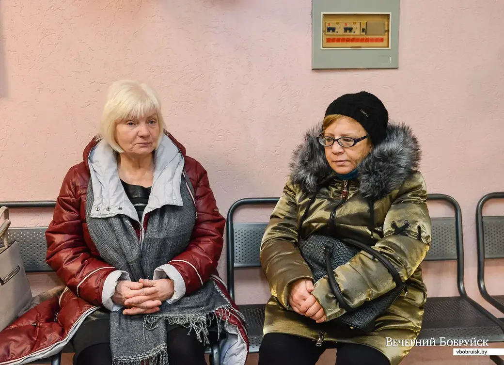 Матери убитых девушек. Слева – Нина Алексеевна Климова, мама Олеси, справа – Елена Михайловна Крюшкина, мама Кристины.