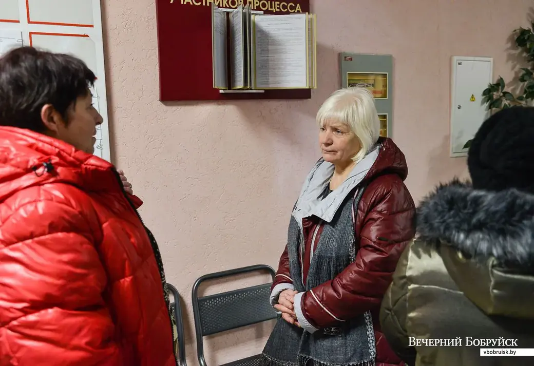 Суд по обвинению Александр Осиповича. Нина Алексеевна Климова, мать погибшей Олеси.