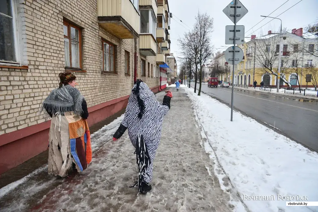23.12.2018. Театрализованное шествие Дедов Морозов и Снегурочек «Новогодний флекс»