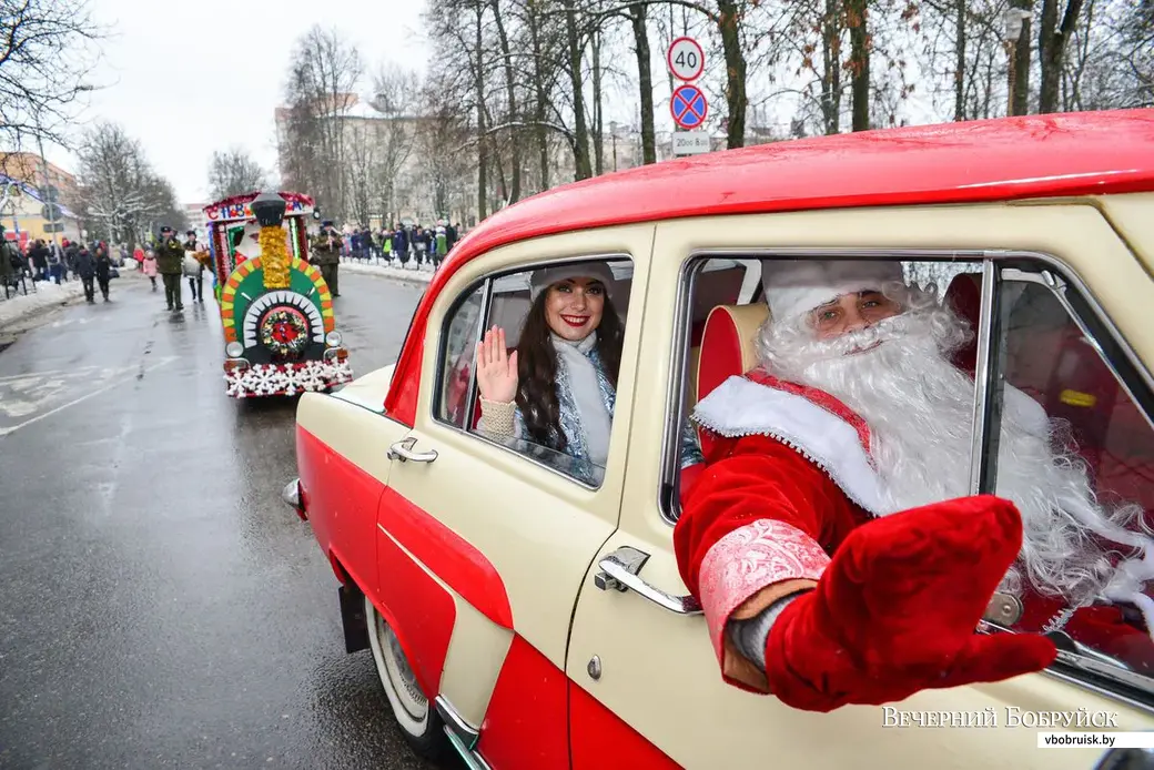 23.12.2018. Театрализованное шествие Дедов Морозов и Снегурочек «Новогодний флекс»
