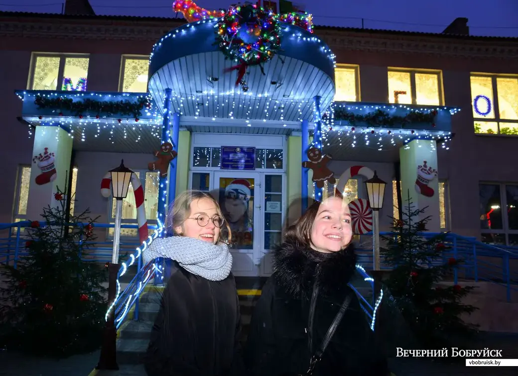 20.12.2018. Елизавета Крук и Маргарита Степанова, учащиеся гимназии-колледжа искусств