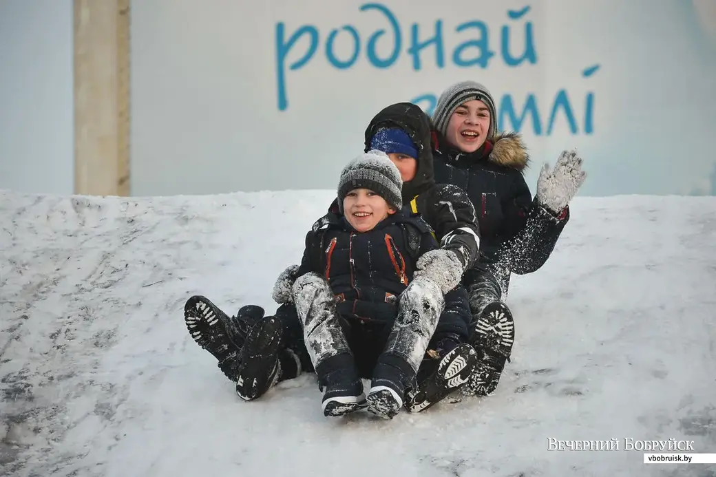 10.01.2019. Снежная горка у Дворца искусств