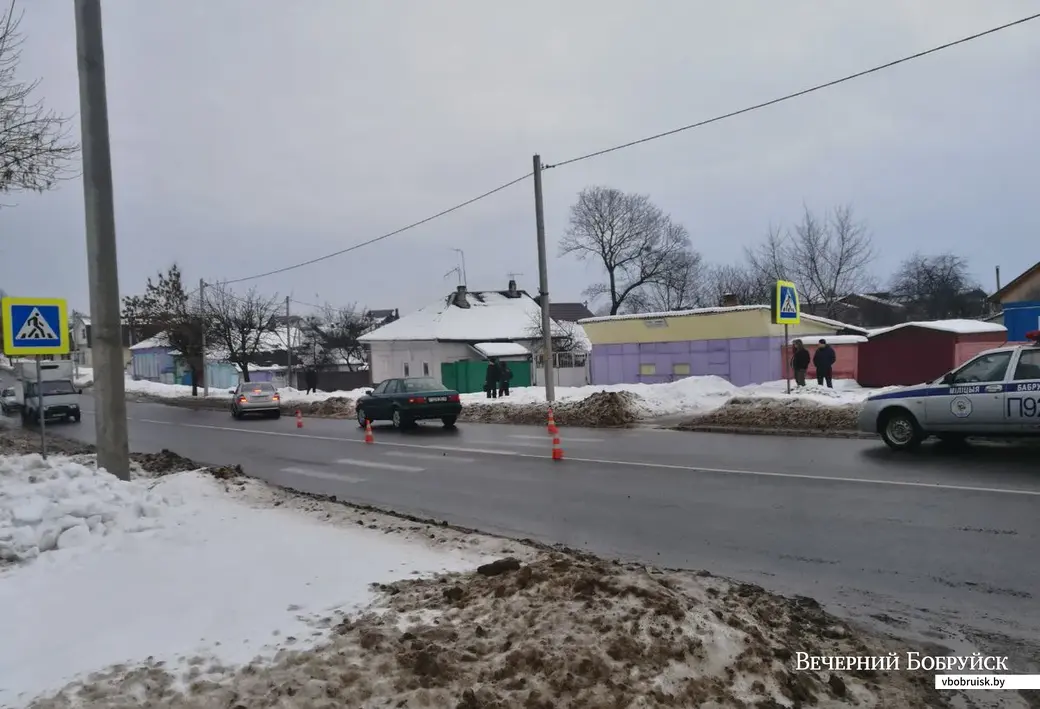 На месте ДТП 18 января на ул. Бахарова. Фото Бобруйского межрайотдела Госкомитета судебных экспертиз.