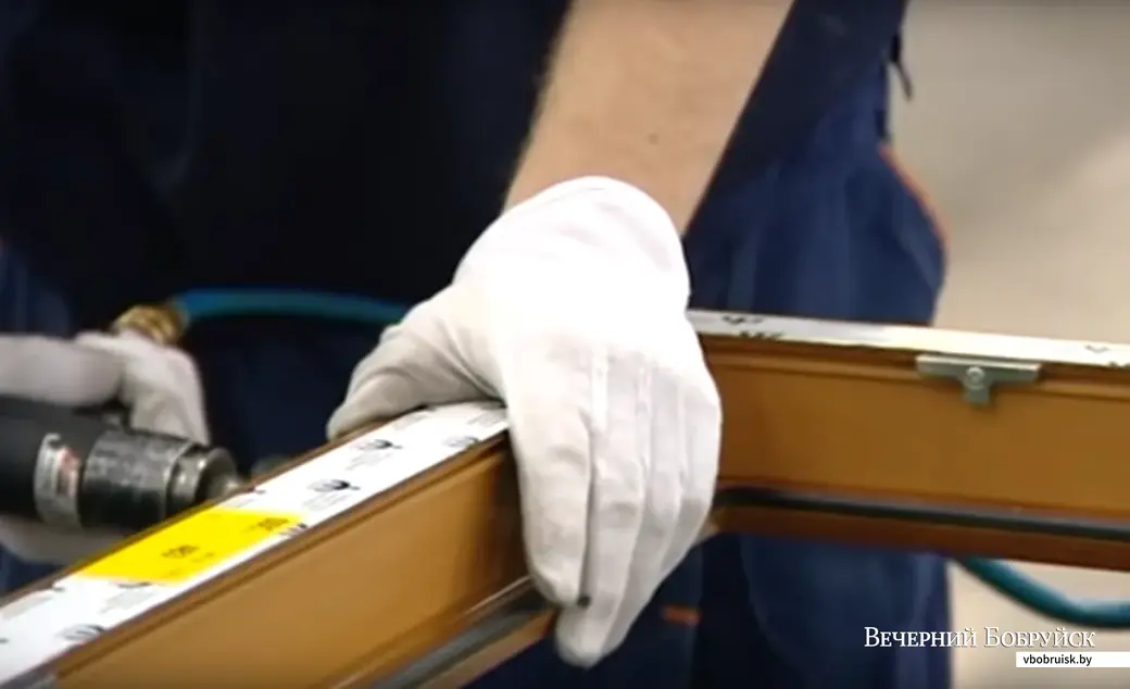Завод «Oknoplast» в Польше. Скриншот с видео youtube.com использован в качестве иллюстрации