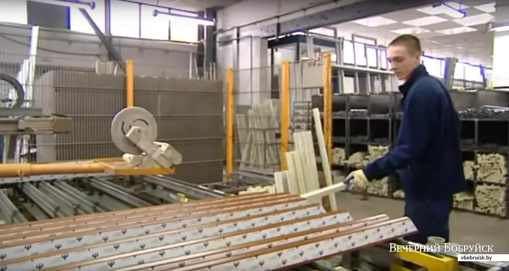 Завод «Oknoplast» в Польше. Скриншот с видео youtube.com использован в качестве иллюстрации