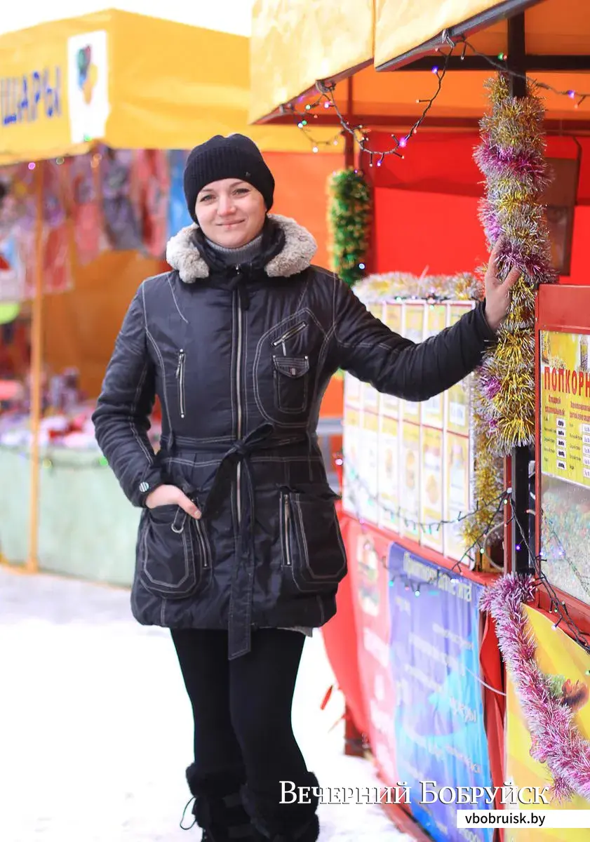 Лариса работала на площади Ленина в новогодние праздники. Фото из личного архива героини.