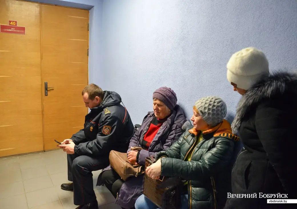 Суд по делу матери, выбросившей младенца в кусты. Свидетели.