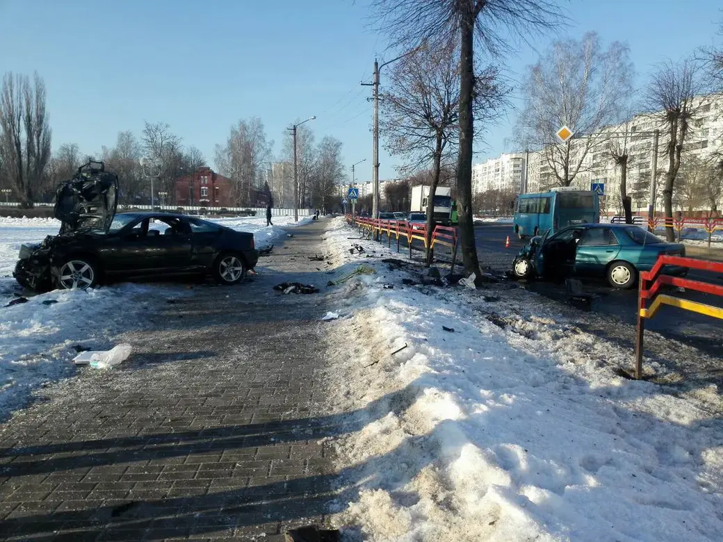 Лобовое столкновение в центре Бобруйска 08.02.2019.