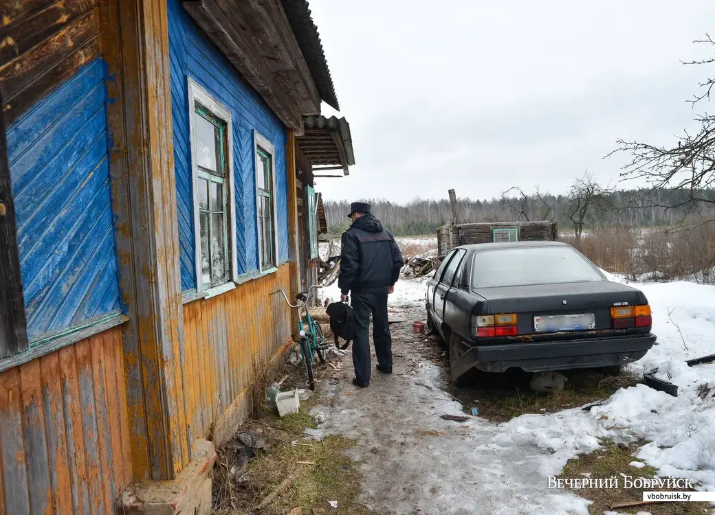 06.02.2019. Начальник уголовно-исполнительной инспекции Бобруйскогоо РОВД Владимир Смык проводит плановую встречу с одним из поднадзорных лиц