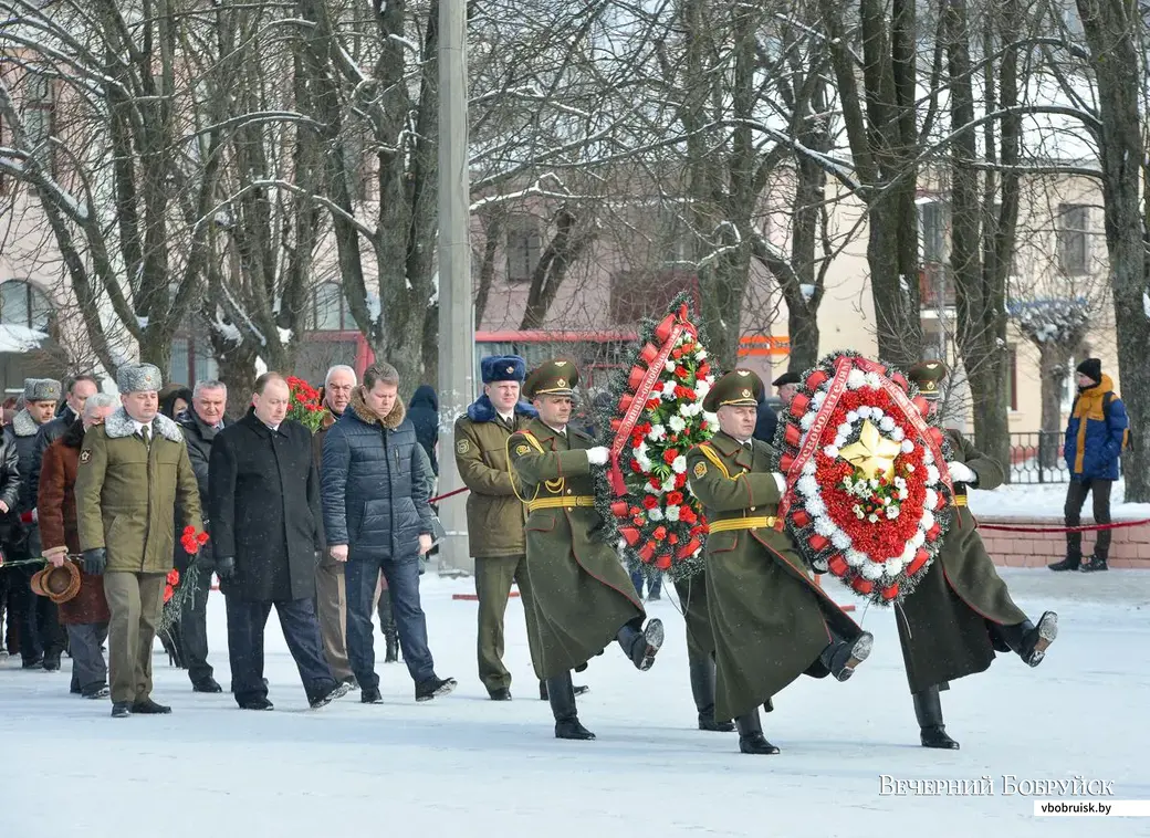 23.02.2018, Бобруйск. Возложение цветов и военный парад к Дню защитников Отечества