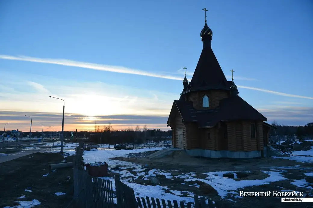 Храм преподобного Серафима Саровского на улице Гагарина.