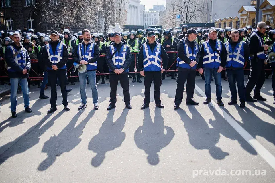 Перекрытые подходы к Администрации президента