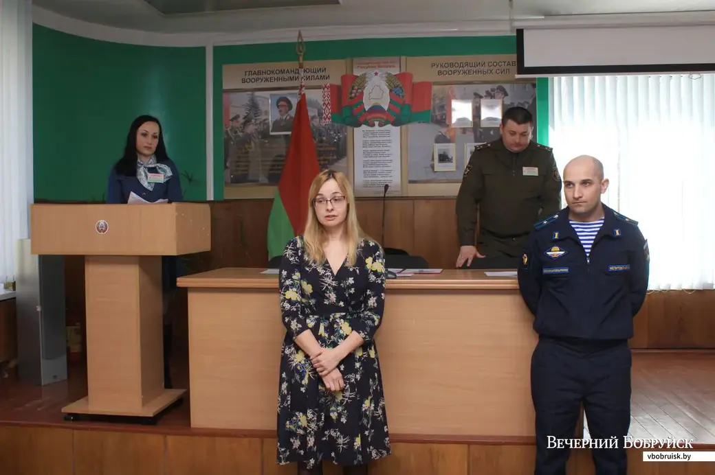 Близких героев войны поздравила с наградами Галина Лаврова, третий секретарь Посольства России в Беларуси.
