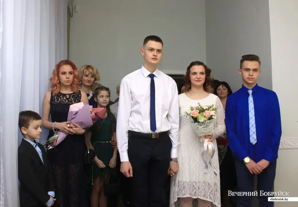 Владислав и Дарья Малышевы зарегистрировали свой брак 22 марта.