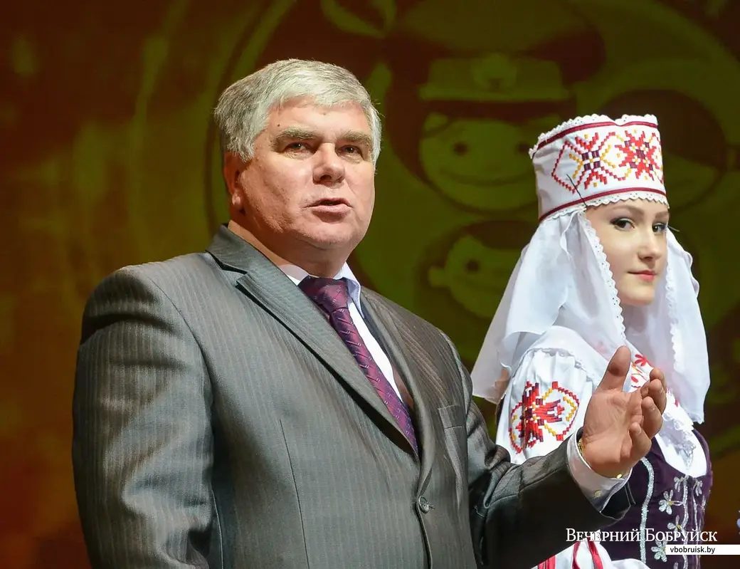 В 2015 году в Бобруйске проходил финал республиканской акции «Семья! Служим вместе!», на котором присутствовал Геннадий Лавренков.