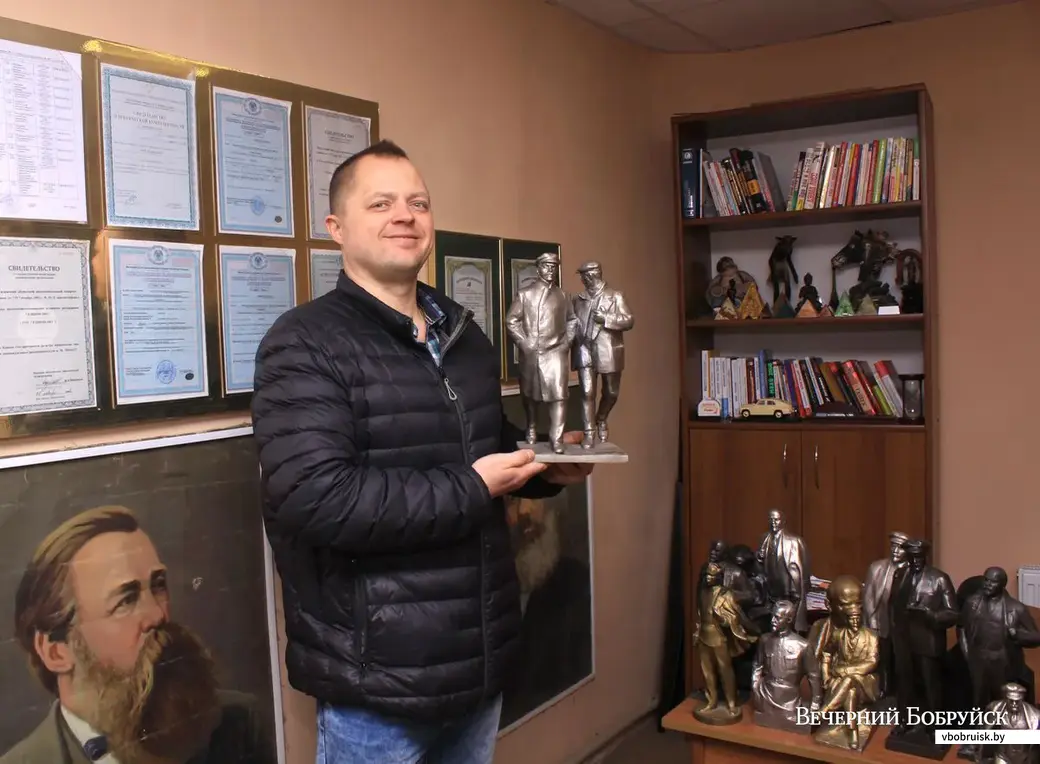 Бобруйские коллекционеры. Дмитрий Елисеев, Ленин и телохранитель