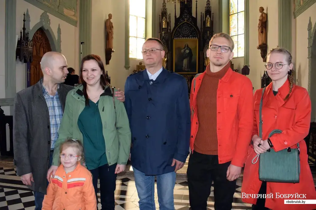 Творчая група фільма «Рэпрэсаваная архітэктура»: Сяргей Ляпін, Марыя Булавінская, Віктар Маліноўскі, Зміцер Башмак, Ганна Башмак