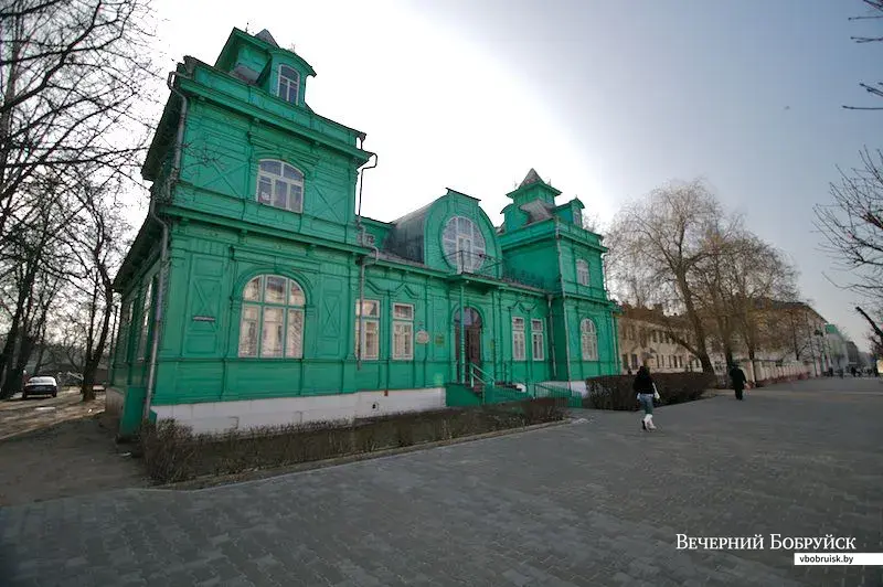 «Дом купчихи Кацнельсон» – бобруйская жемчужина деревянного модерна.