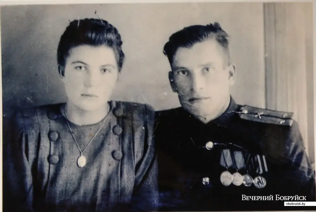 10.04.2019. Архивные фотографии в отделе загс Бобруйского горисполкома