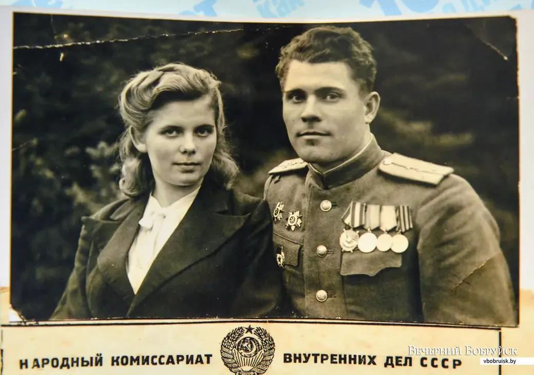 10.04.2019. Архивные фотографии в отделе загс Бобруйского горисполкома