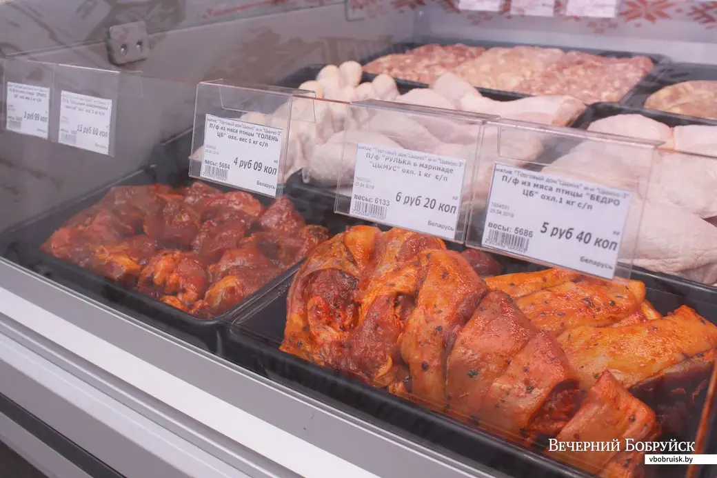 В пятом микрорайоне открылся фирменный магазин Бобруйского мясокомбината «Якдома».
