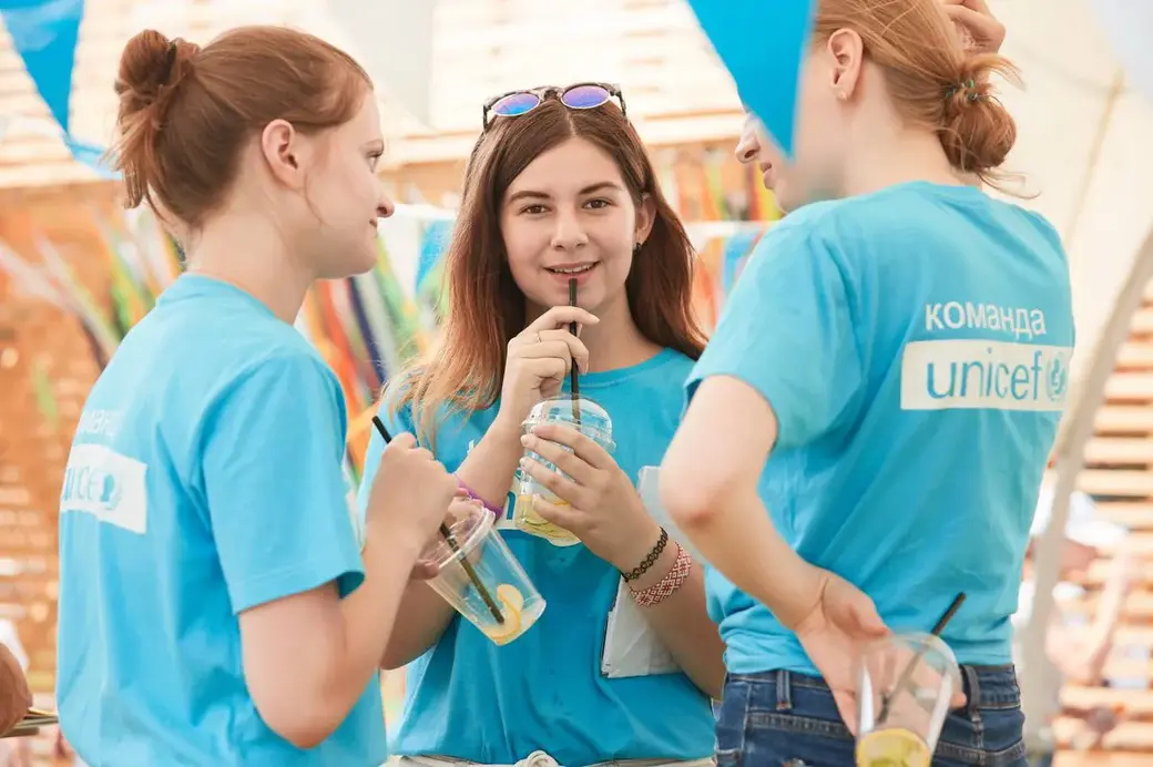 Волонтеры за работой. Фото UNICEF.by