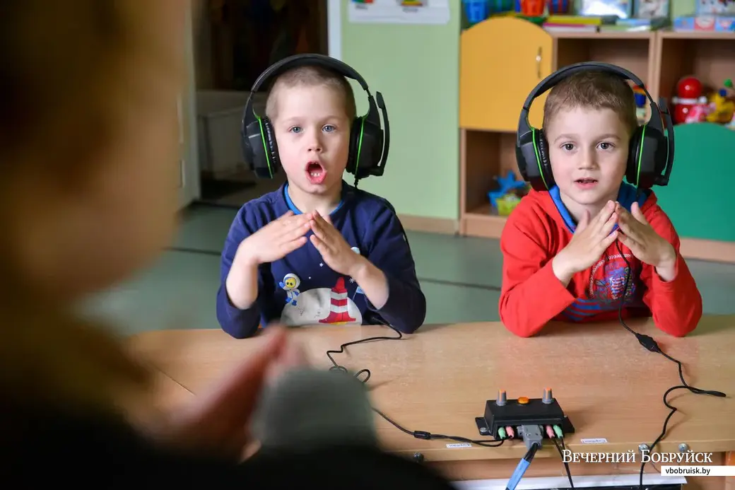 16.05.2019. Бобруйская государственная специальная школа-интернат для детей с нарушением слуха. Дошкольники Серёжа Яцевич и Серёжа Такарчук