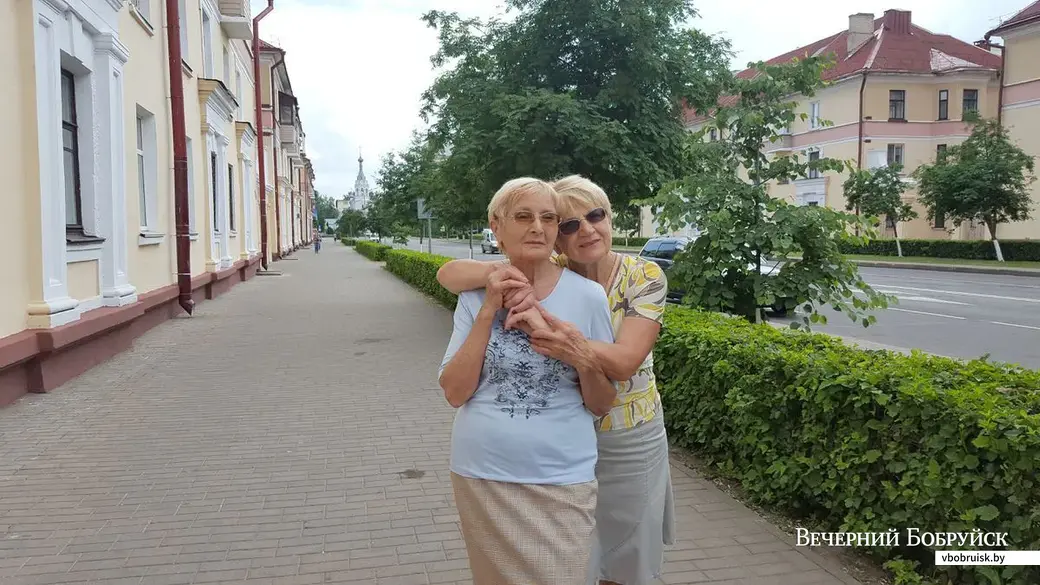 Тамара Васильевна Коваленко с подругой Татьяной Лукьяновной Таркан.