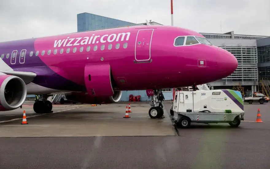 Самолет Wizz Air в аэропорту Вильнюса. Фото DELFI