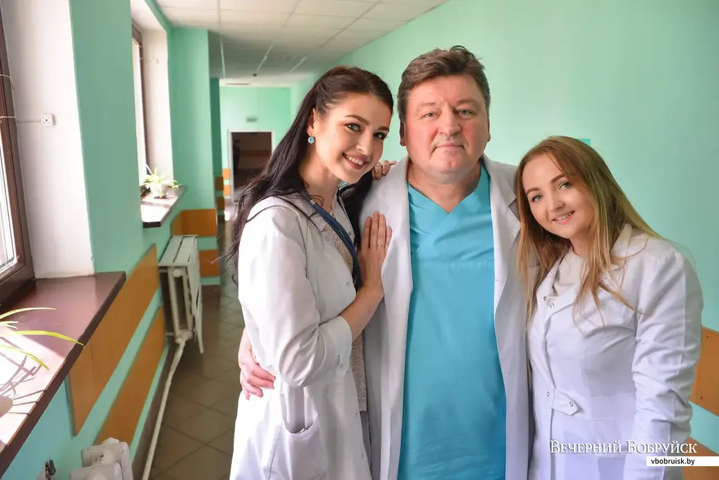 13.06.2019. Медицинская династия Борисовых. Врач анестезиолог-реаниматолог Дмитрий Георгиевич Борисов, врач общей практики Ольга Борисова, врач фтизиатр-пульмонолог