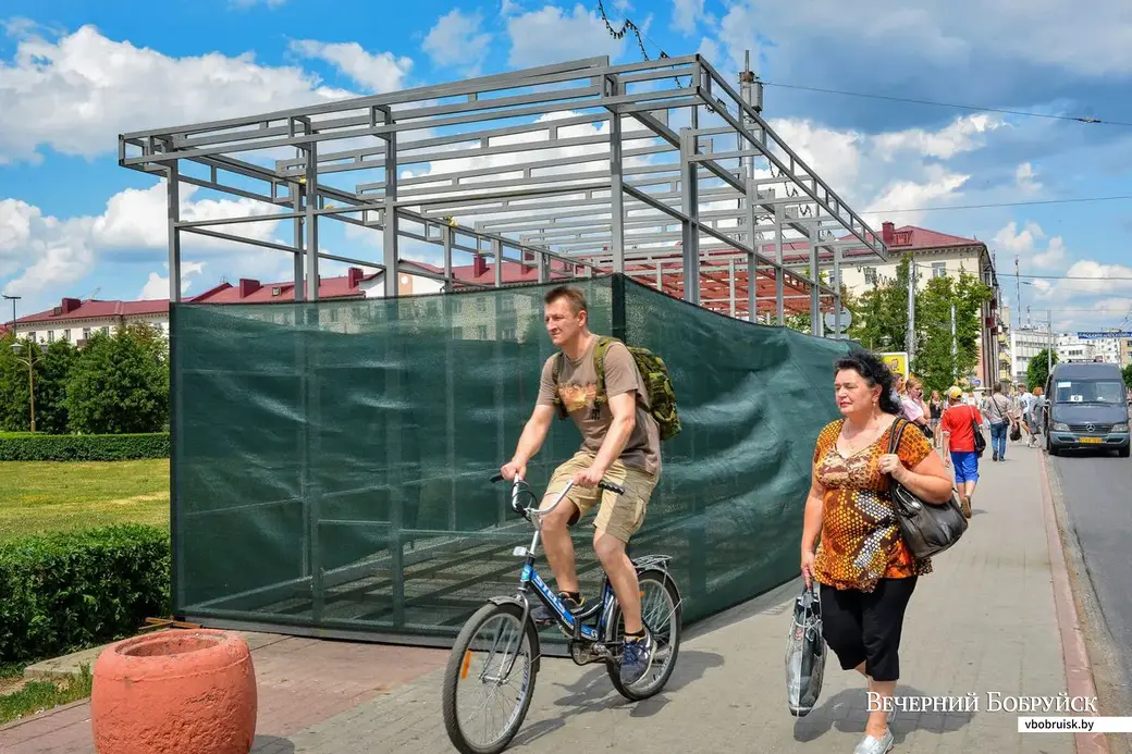 21.06.2019. Строительство павильона «Белсоюзпечати» на площади имени Ленина