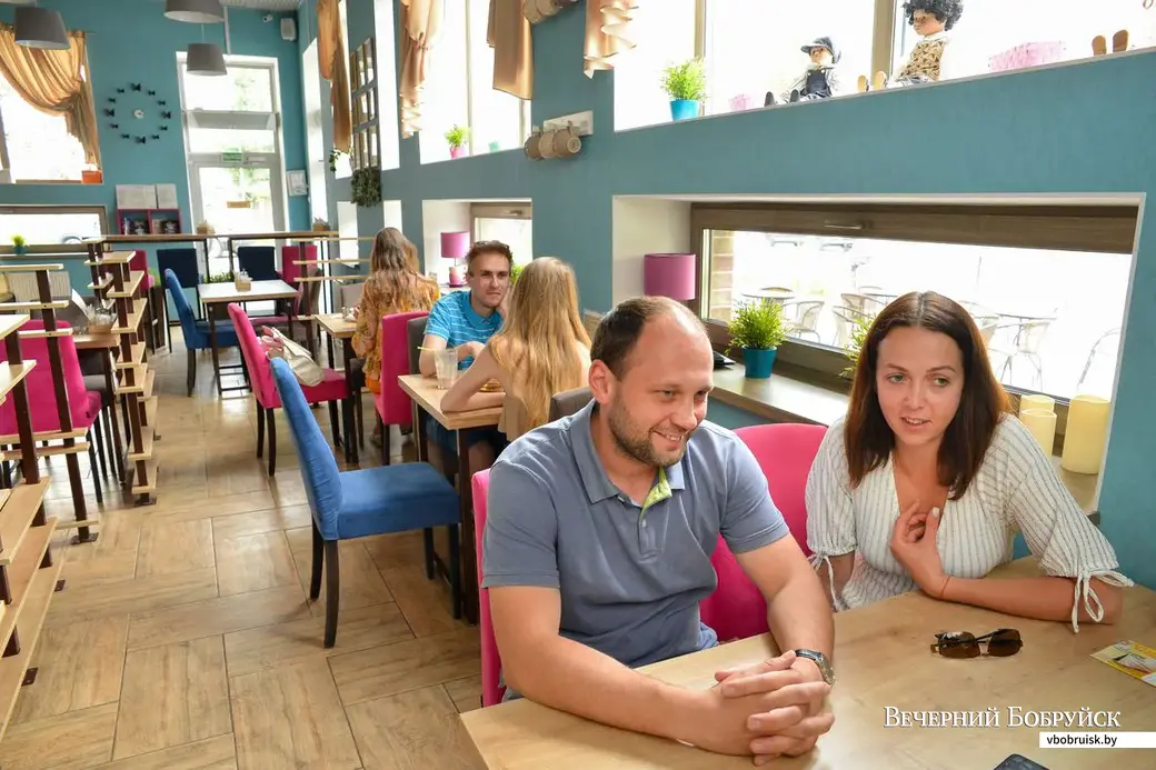 20.06.2019. Владельцы кафе «Любимое место» Евгений Пухкало и Диана Лемешонок.