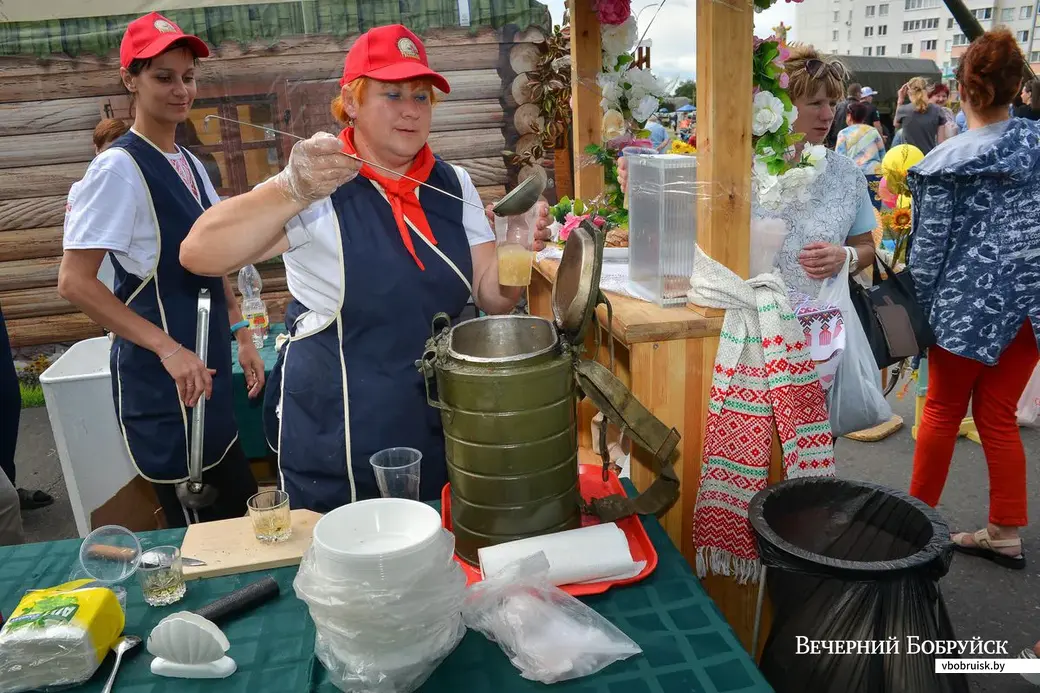 29.06.2019. Фестиваль «Запрашаем смачна есцi!» c дегустацией белорусских блюд от руководителей предприятий города
