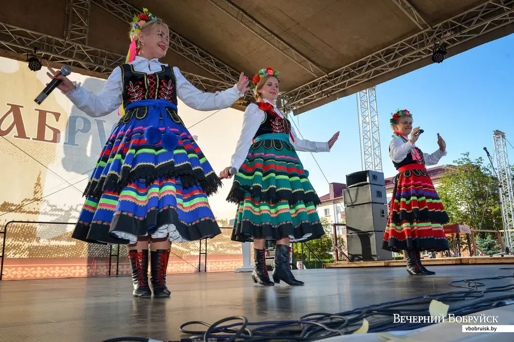 29.06.2019. Праздничный концерт участников Международного фестиваля народного творчества «Венок дружбы» в Бобруйске