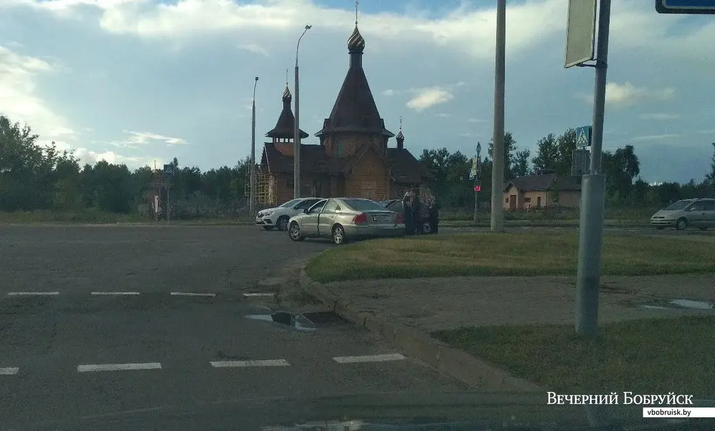 10.09.2019, Бобруйск. Авария на перекрёстке Гагарина-Гоголя. Фото Телеграм-канала «Дороги Бобруйска»