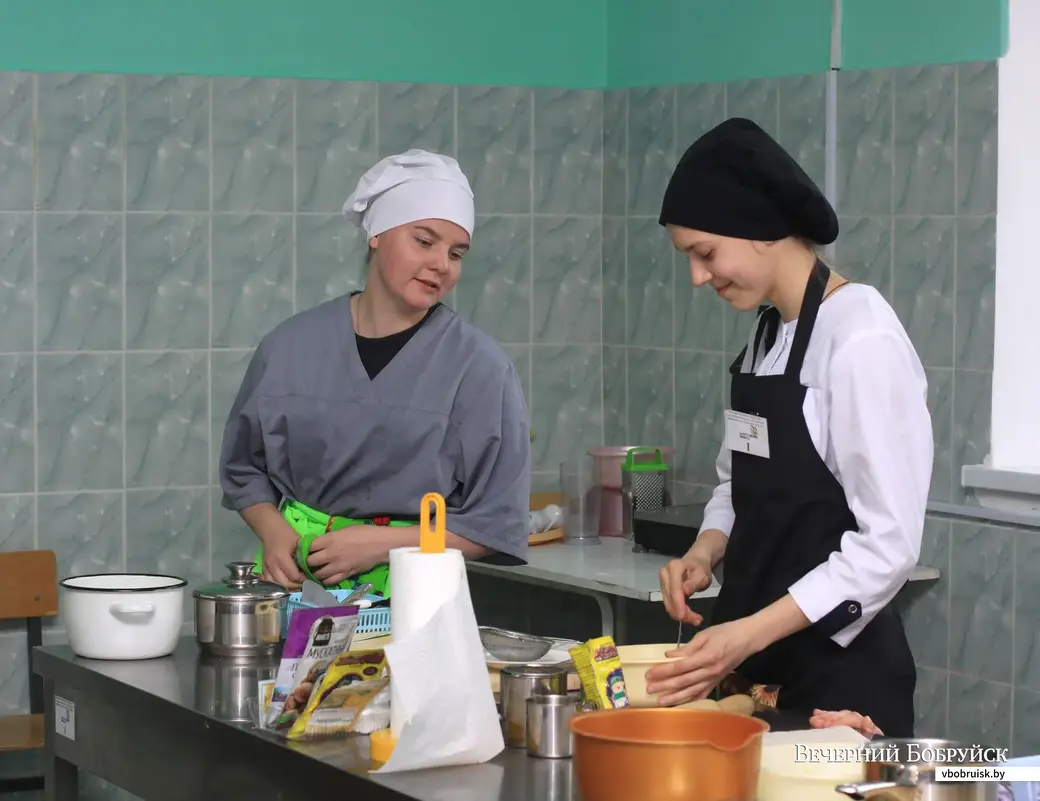 Конкурс будущих поваров в торгово-экономическом колледже в 2019 году. Фото: Денис СУДНИК