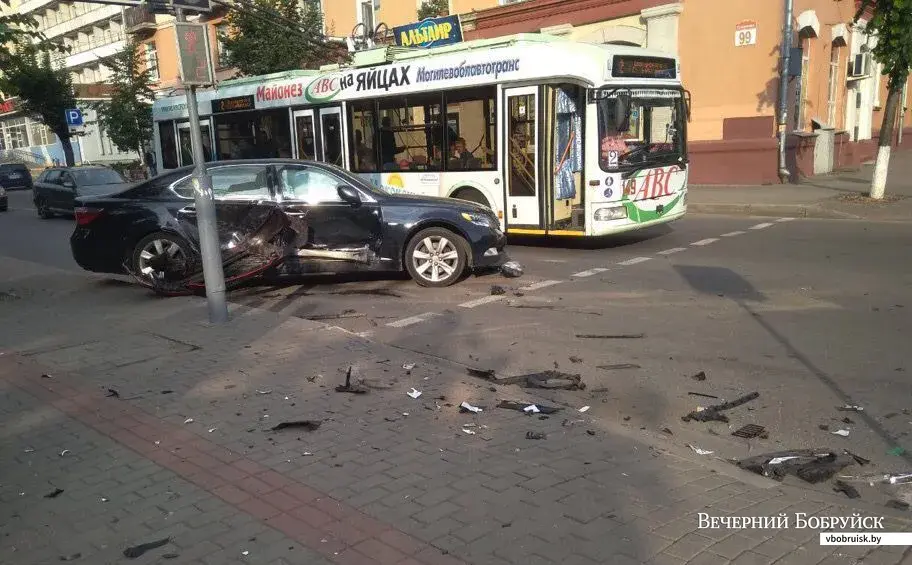22/07/2019. Авария на Советской-Гоголя. Фото сообщества