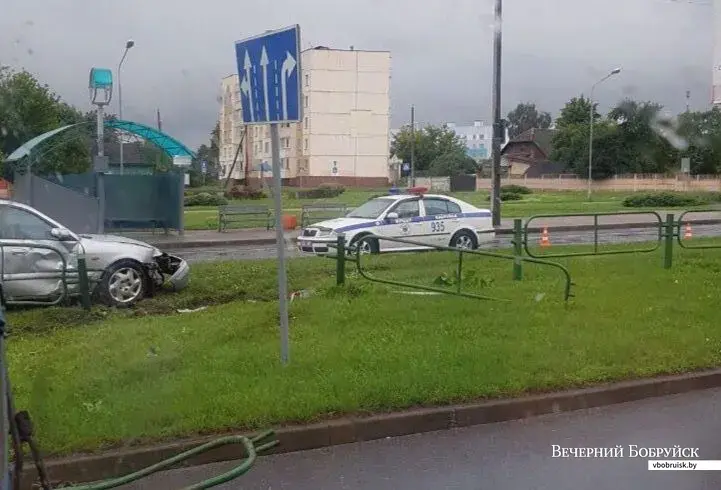 23.07.2019, Бобруйск. ДТП на Георгиевском проспекте. Фото очевидцев предоставлено Телеграм-каналом «Дороги Бобруйска».