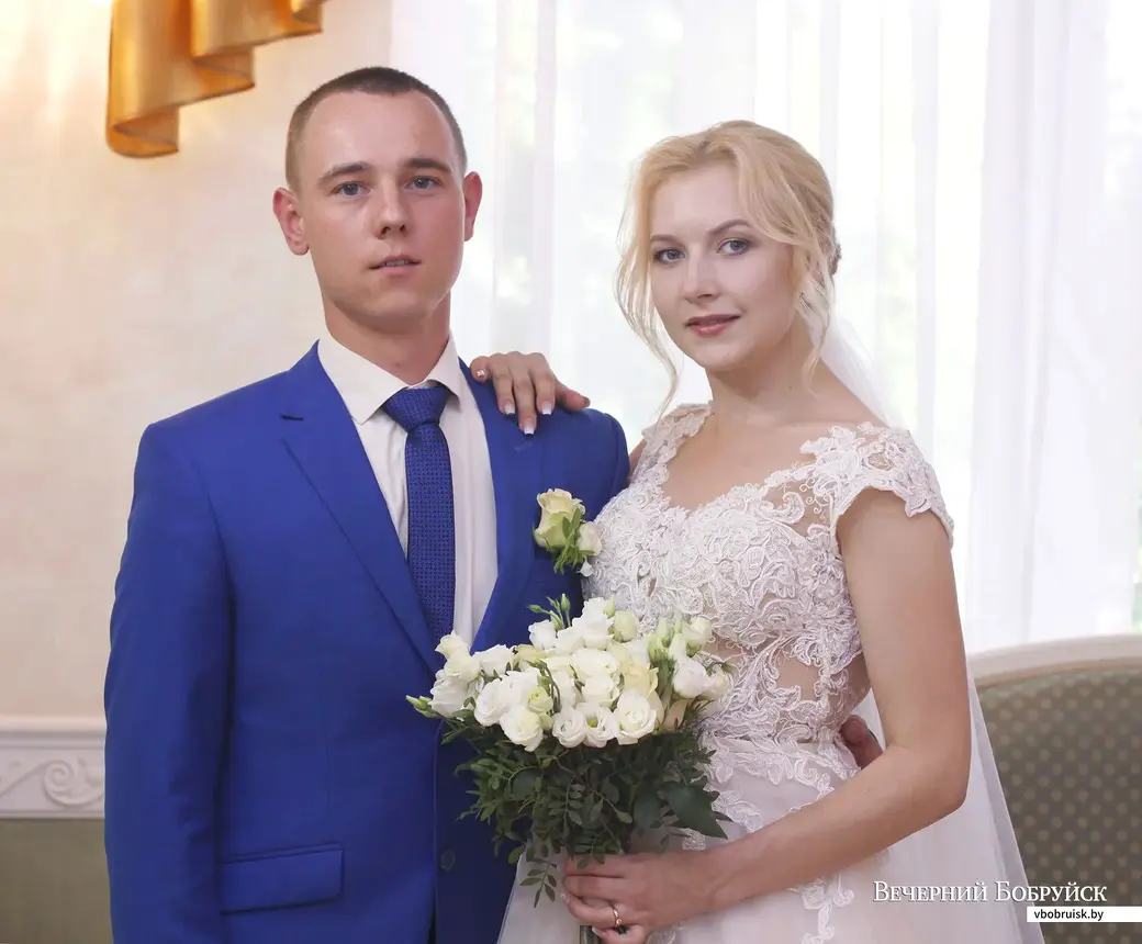 В пятницу, 26 июля, зарегистрировали свой брак в бобруйском ЗАГСе 23-летняя Анна Леонович и 27-летний Александр Орлов.