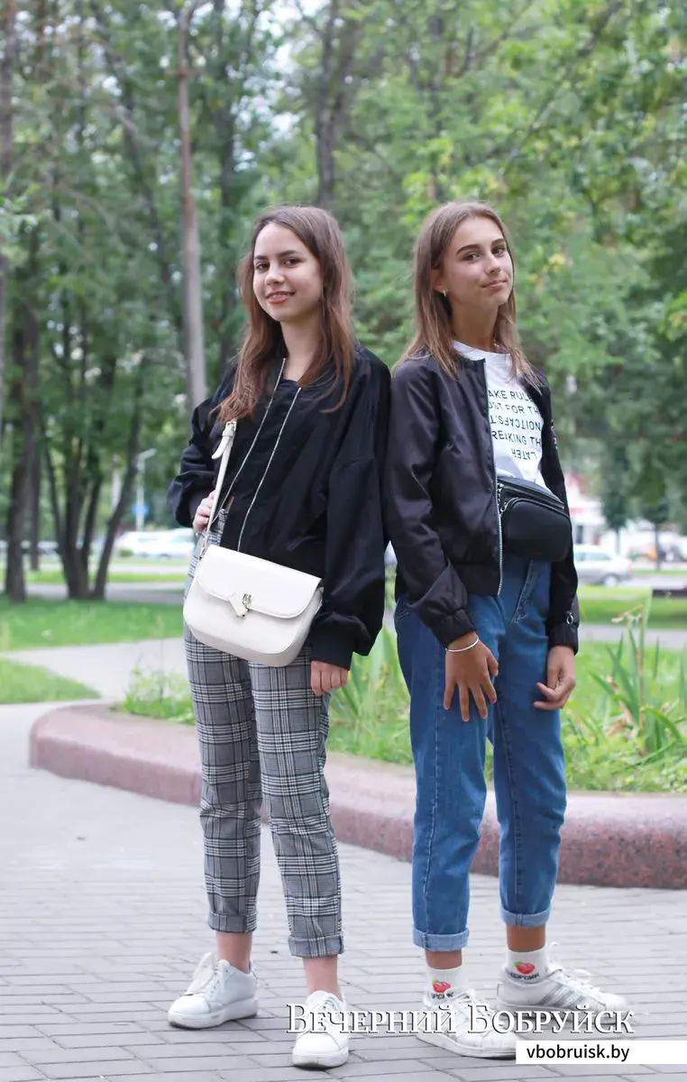 Александра и Сабина.